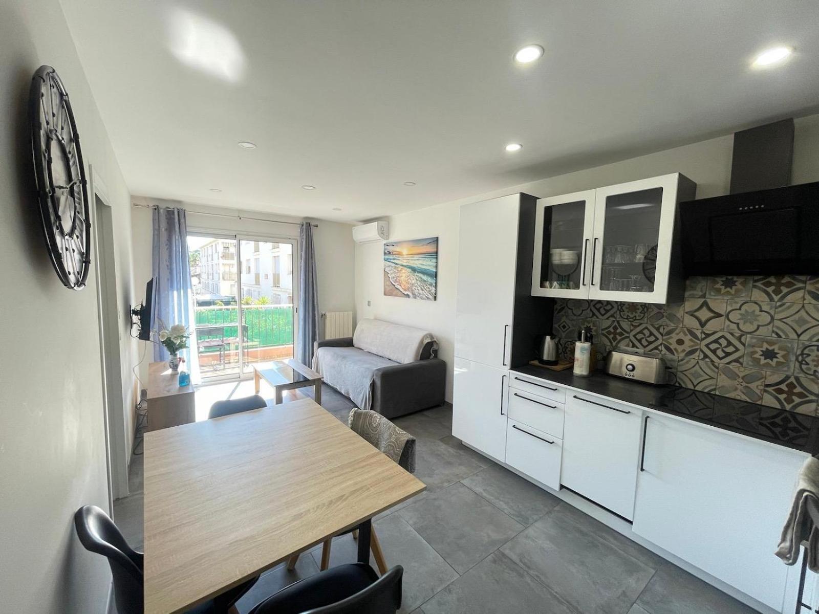 Apartment 2p 32 M2