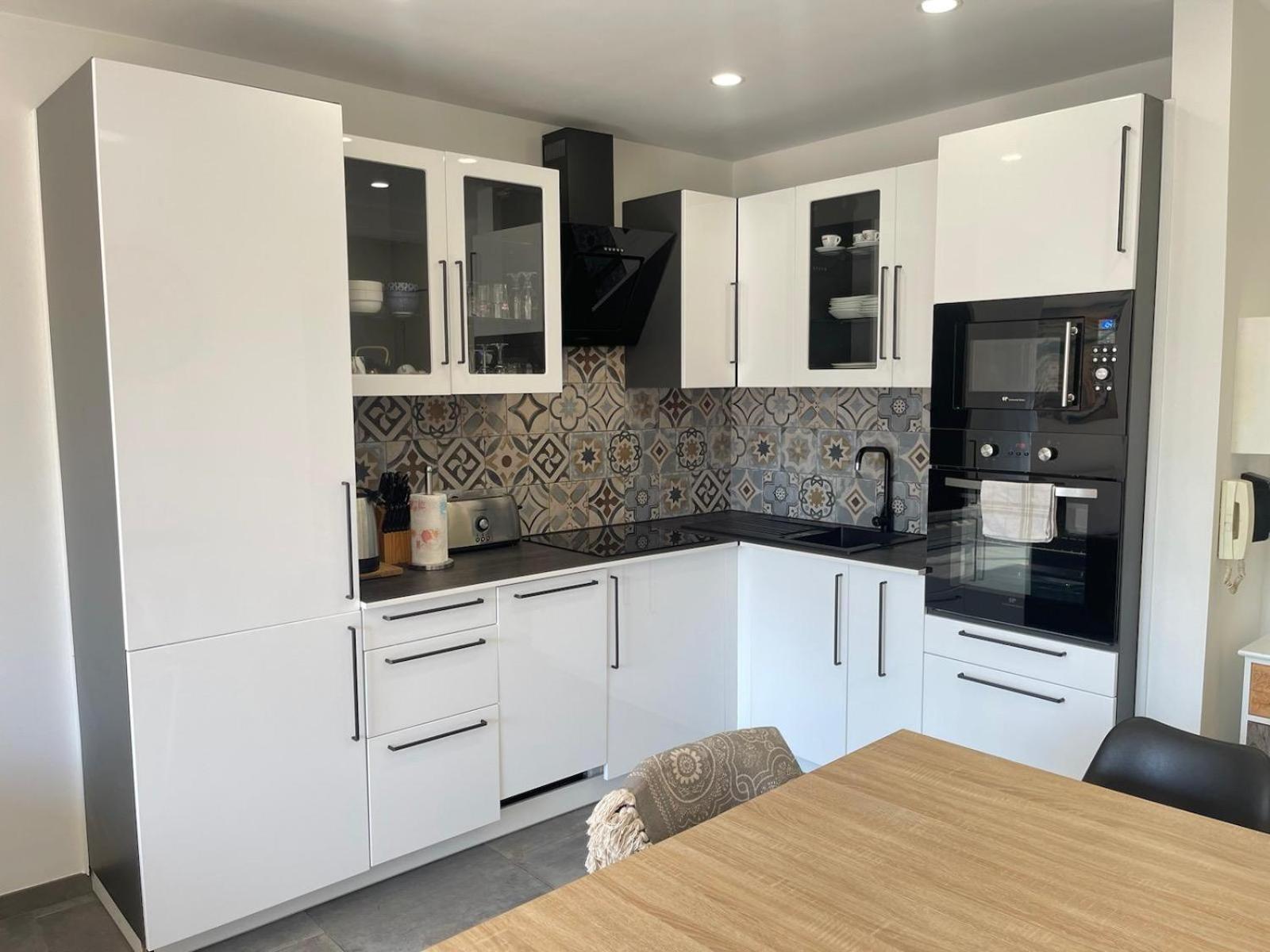 Apartment 2p 32 M2 *